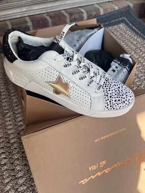 Vintage Havana white/cheetah sneaker. Brand new in box! size 7.5